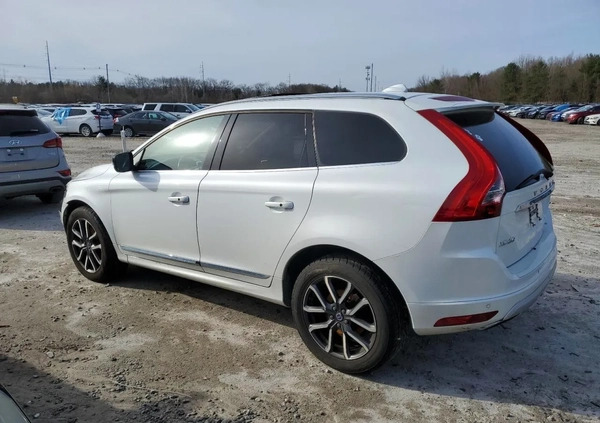 Volvo XC 60 cena 44000 przebieg: 43939, rok produkcji 2017 z Dzierżoniów małe 56